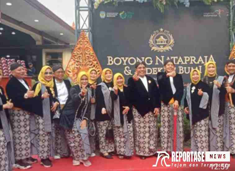 Sesi foto bersama usai kegiatan