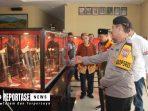 Pameran keris dan akik Polres Sumenep mengusung tema Bersama Bhayangkara Memupuk Spirit Nasionalisme dalam Keberagaman Budaya Keris Indonesia. Pameran keris dan akik Polres Sumenep mengusung tema Bersama Bhayangkara Memupuk Spirit Nasionalisme dalam Keberagaman Budaya Keris Indonesia.