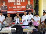 Polres Ngajuk menggelar konferensi pers kasus korupsi anggaran PAD Rp.1,2 miliar Desa Sukorejo. Polres Ngajuk menggelar konferensi pers kasus korupsi anggaran PAD Rp.1,2 miliar Desa Sukorejo.