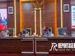 Kepala BPPKAD Kabupaten Probolinggo Kristiana Ruliani didampingi Bank Jatim Cabang Kraksaan, Sekretaris BPPKAD Kabupaten Probolinggo Aries Purwanto dan Kepala Bidang Perbendaharaan BPPKAD Kabupaten Probolinggo Siti Suprihati Wahyuningsih Kepala BPPKAD Kabupaten Probolinggo Kristiana Ruliani didampingi Bank Jatim Cabang Kraksaan, Sekretaris BPPKAD Kabupaten Probolinggo Aries Purwanto dan Kepala Bidang Perbendaharaan BPPKAD Kabupaten Probolinggo Siti Suprihati Wahyuningsih.