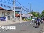 Kondisi jalan penuh serakan sampah