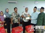 Ketua Baznas Kabupaten Probolinggo H. Ahmad Muzammil kepada perwakilan masing-masing SLB di Kantor Baznas Kabupaten Probolinggo,