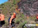 TRC PB BPBD Lakukan Pemadaman Kebakaran Hutan Di Gunung Batok TRC PB BPBD Lakukan Pemadaman Kebakaran Hutan Di Gunung Batok