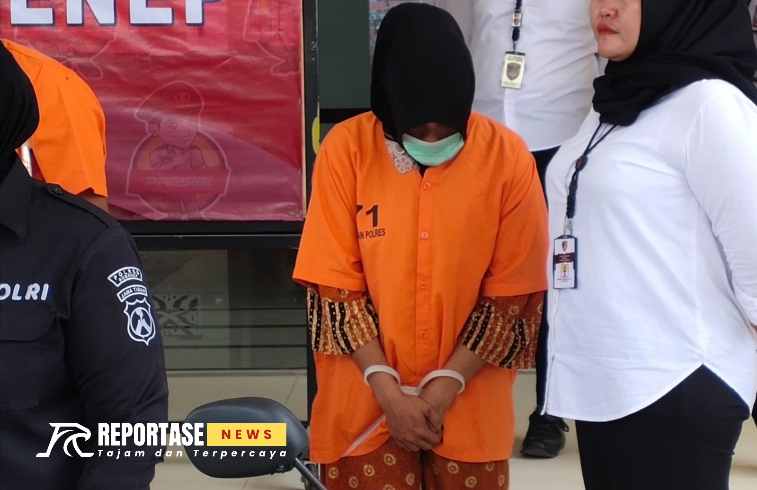 Pelaku 'J' pembuang bayi di Desa Pabian, Kecamatan Kota, Kabupaten Sumenep. 