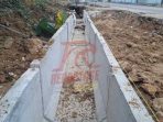 Kualitas Beton Precast U-Ditch Diduga Tidak Sesuai Spek Kualitas Beton Precast U-Ditch Diduga Tidak Sesuai Spek