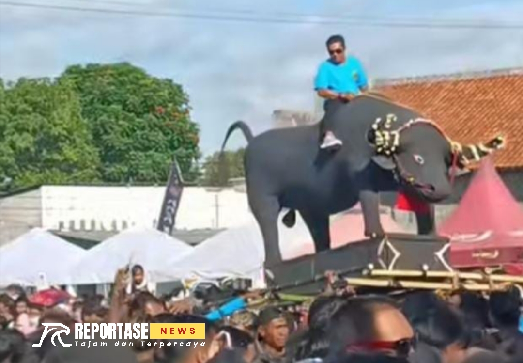Tokoh warga Desa Aliyan ikut serta dalam ritual sakral Kebo-keboan