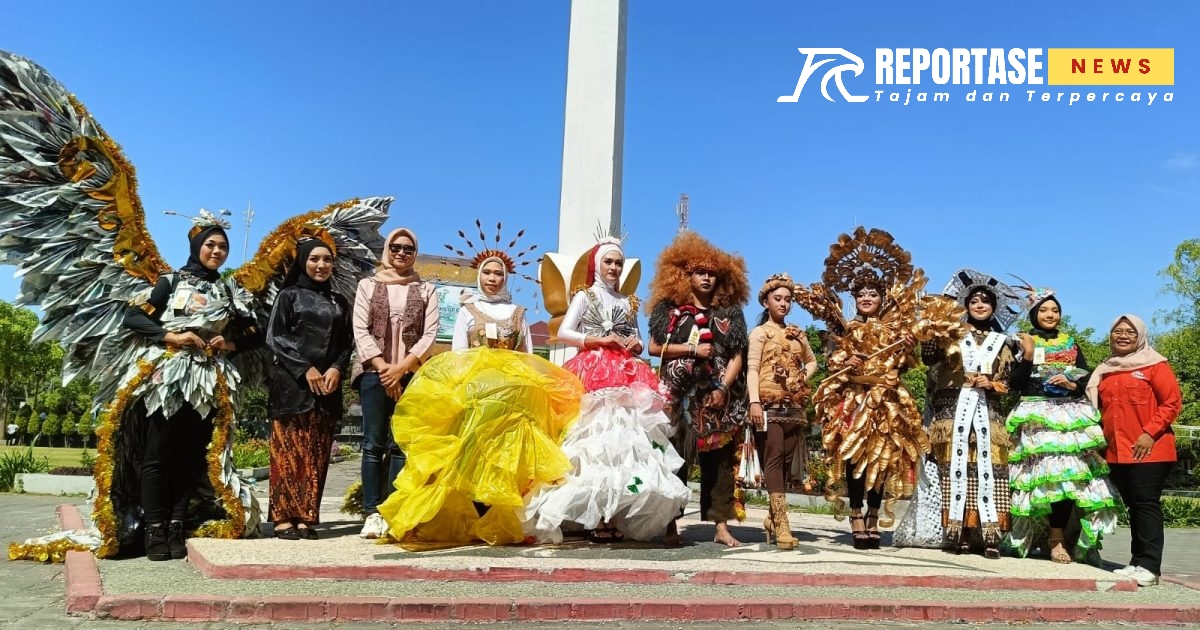 Pemerintah Kecamatan Kraksaan berkolaborasi dengan Paguyuban CFD Kota Kraksaan menggelar lomba fashion show daur ulang di Alun-alun Kota Kraksaan