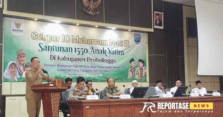 Pemberian santunan diserahkan secara simbolis kepada 180 anak di ruang pertemuan Tengger Kantor Bupati Probolinggo