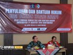 Kepala Lapas Banyuwangi Agus Wahono dan Ketua LKBH UNTAG Banyuwangi Saleh beserta empat orang advokat.