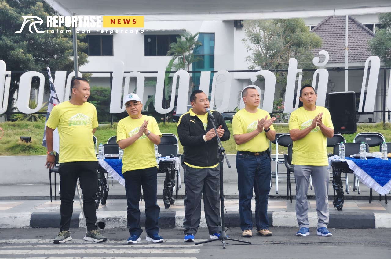 Dandim 0821 Dalam acara Mahameru Run di Alun alun Lumajang