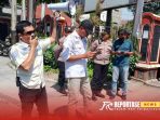 Foto : Ketua GMPK Guntur Nugroho saat orasi pada aksi damai didepan mapolda Jatim 12 Agustus 2024 Foto : Ketua GMPK Guntur Nugroho saat orasi pada aksi damai didepan mapolda Jatim 12 Agustus 2024