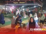 Warga Pamekasan antusias menghadiri Bazar UMKM yang digelar oleh Dinas Koperasi, UMKM, dan Naker
