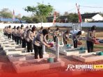 seluruh Polwan Polres Sumenep, ziarah ke taman makam pahlawan.