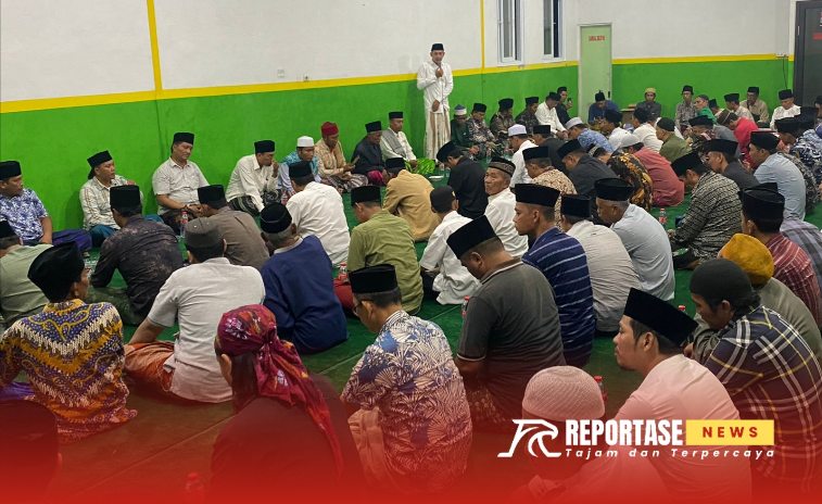 Puluhan orang dari berbagai kalangan dan relawan Kiai Mamak dan Mas AB menghadiri acara Syukuran sekaligus Deklarasi Relawan Pemenangan