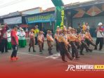 Kegiatan Lomba Gerak Jalan itu diikuti oleh ratusan peserta yang terdiri dari pelajar semua tingkatan