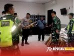 Patroli gabungan di wilayah Dusun Gogosan dan Dusun Tenggalek, Desa Sukorejo, Kecamatan Kunir