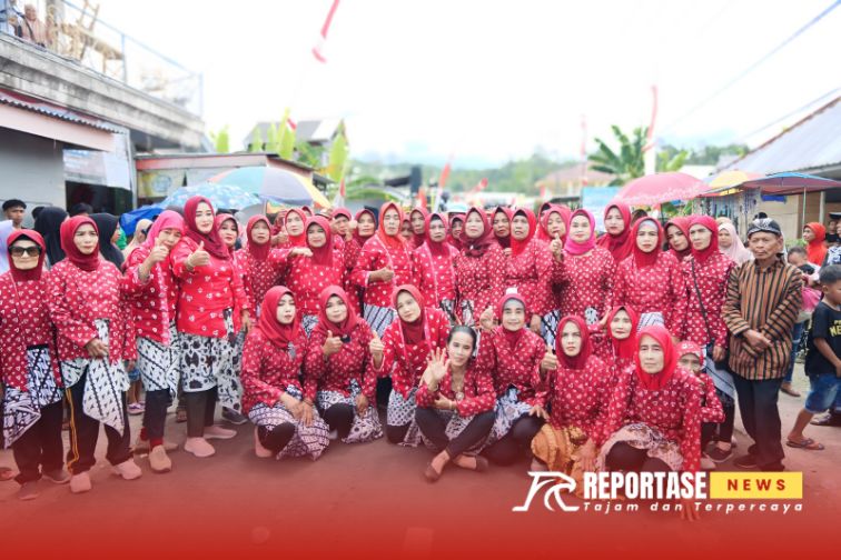Partisipasi para anggota Karang Werda dalam karnaval tahun 2024,