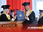 Bupati Sumenep, Achmad Fauzi Wongsojudo, resmi menyandang gelar Doktor Ilmu Sosial Bupati Sumenep, Achmad Fauzi Wongsojudo, resmi menyandang gelar Doktor Ilmu Sosial