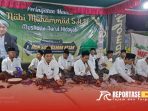 Grup hadrah yang diasuh oleh KH. Abd. Manan dari Desa Ellak Daya