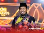 Bupati Sumenep Achmad Fauzi Wongsojudo menerima penghargaan Outstanding in Maximizing Village Potential