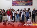 Pasipers Kodim 0827/Sumenep, Kapten Inf Didik Prasetiyo, yang mewakili Dandim 0827/Sumenep, dalam lomba Peraturan Baris Berbaris (PBB) tingkat SMP, SMA, dan SMK. Pasipers Kodim 0827/Sumenep, Kapten Inf Didik Prasetiyo, yang mewakili Dandim 0827/Sumenep, dalam lomba Peraturan Baris Berbaris (PBB) tingkat SMP, SMA, dan SMK.