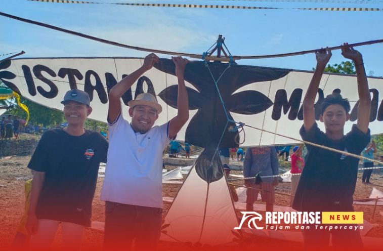 Achmad Fauzi Wongsojudo, bernostalgia dengan bermain layang-layang bersama warga
