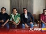 Ketua IWB dan sejumbelah aktivis bersama plt inspektur ekspetorat banyuwangi berikan jawaban status NH di depan awak media Ketua IWB dan sejumbelah aktivis bersama plt inspektur ekspetorat banyuwangi berikan jawaban status NH di depan awak media