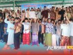 para petani dan pekerja garam di Kalianget para petani dan pekerja garam di Kalianget
