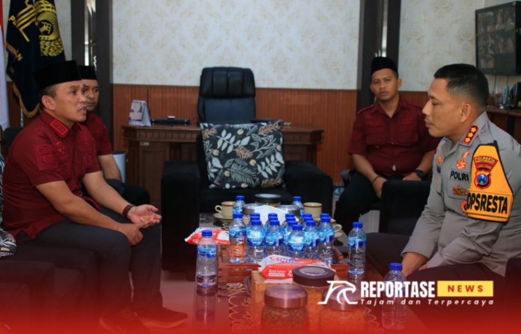Foto: Kapolresta Banyuwangi Kombes Pol. Rama Samtama Putra saat melakukan kunjungan ke Lapas Kelas IIA Banyuwangi, @by_reportasenews.net