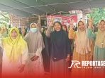 Foto: Emak-emak di Desa Lalangon, Kecamatan Manding, Sumenep, kompak menyuarakan dukungan penuh untuk Achmad Fauzi-Imam Hasyim, @by_reportasenews.net Foto: Emak-emak di Desa Lalangon, Kecamatan Manding, Sumenep, kompak menyuarakan dukungan penuh untuk Achmad Fauzi-Imam Hasyim, @by_reportasenews.net